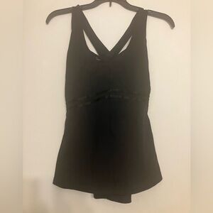 Lululemon athletica criss cross back tank front mesh vneck built in bra 8 medium